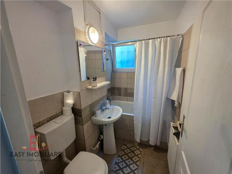 Apartament cu 2 camere decomandat în Cornișa