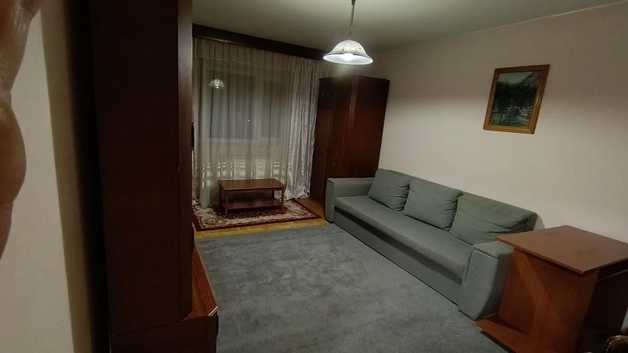 Apartament cu 2 camere decomandat în Păun