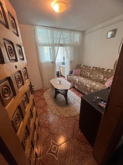 Garsonieră decomandată în Dobroești