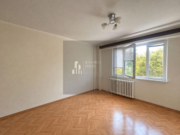 Garsonieră decomandată în Brâncoveanu