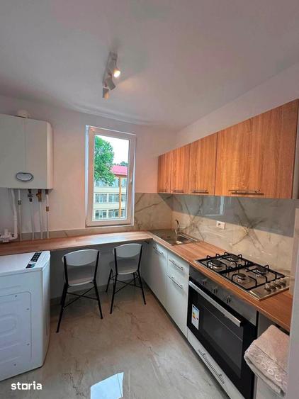 De inchiriat apartament cu 2 camere si balcon, renovat, etajul 2 - 1
