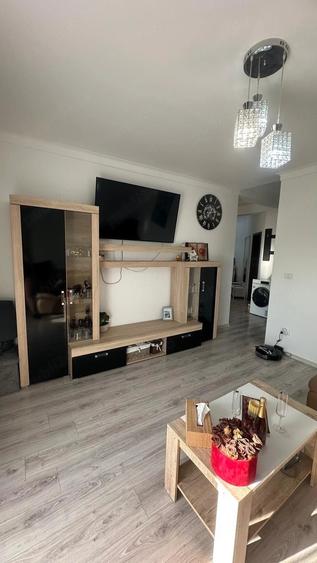 Apartament cu 3 camere decomandat în Braytim