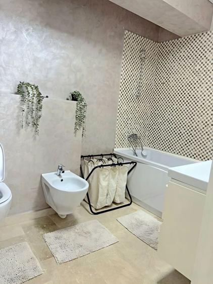 Apartament cu 3 camere decomandat, mobilat în Tomis Plus