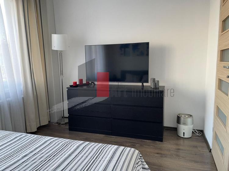 Apartament cu 2 camere decomandat în Sala Palatului