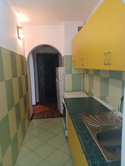 Garsonieră decomandată în Mioriței