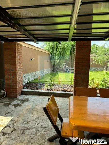 Casă cu 6 camere cu Teren 550 Mp în Crevedia