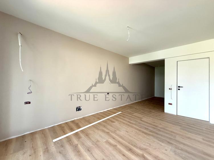 Apartament cu 4 camere decomandat în Pipera