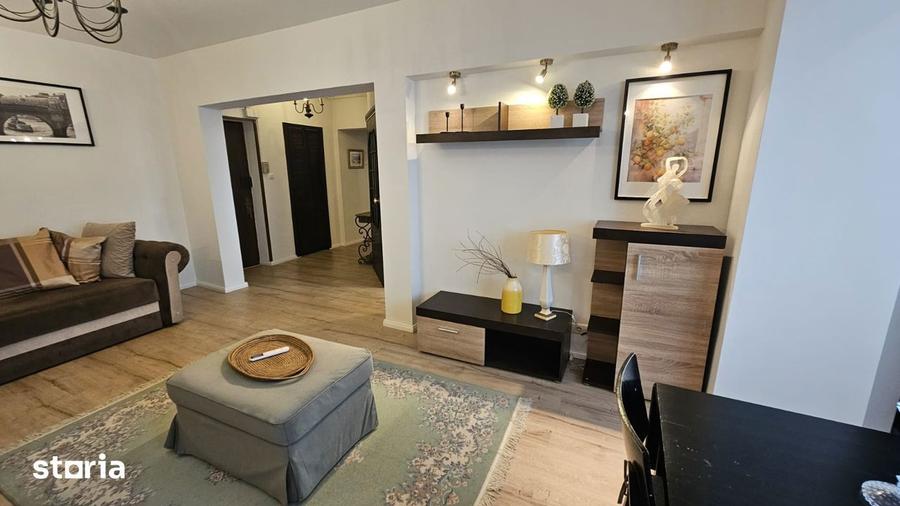 Apartament cu 3 camere în Aviatorilor