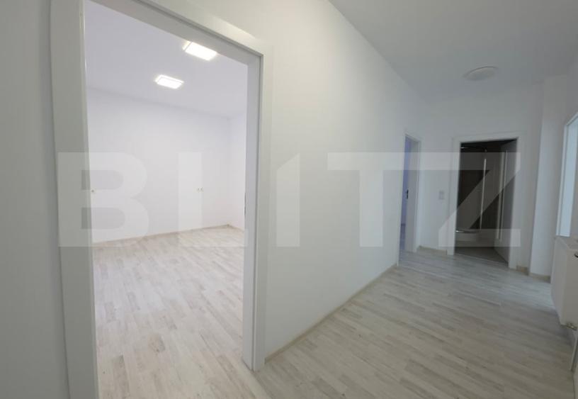 Apartament cu 3 camere decomandat în Independenței