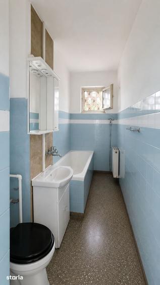 Apartament cu 3 camere semidecomandat în Km 4