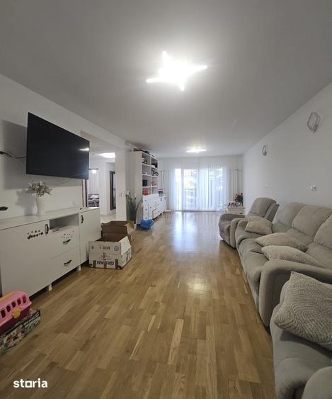 Casă cu 4 camere cu Teren 700 Mp în Cihei