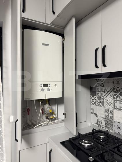 Apartament cu 3 camere decomandat, mobilat în Lascăr Catargiu