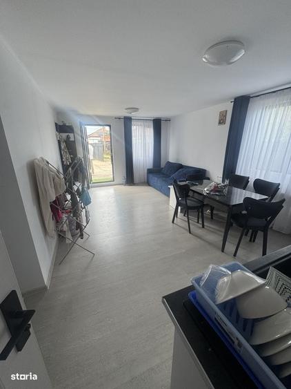 Casă cu 3 camere în Căpățânești