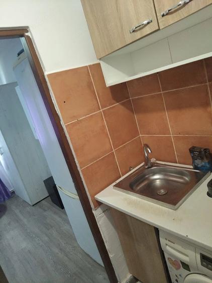 Garsonieră decomandată în Central