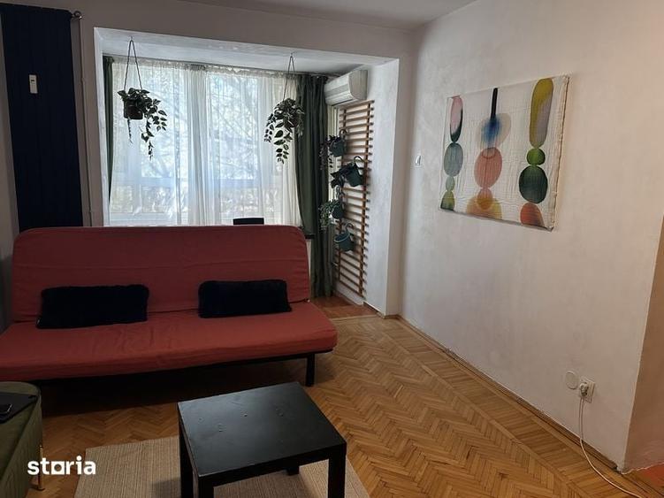 Apartament cu 2 camere semidecomandat în Berceni