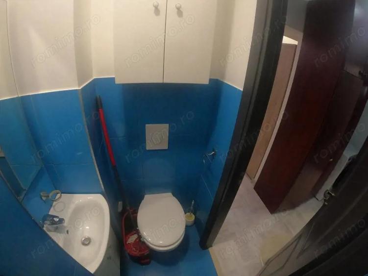 Apartament cu 4 camere decomandat, mobilat în Central