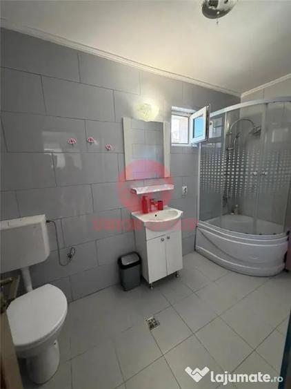 Casă cu 3 camere cu Teren 107 Mp în Delfinariu