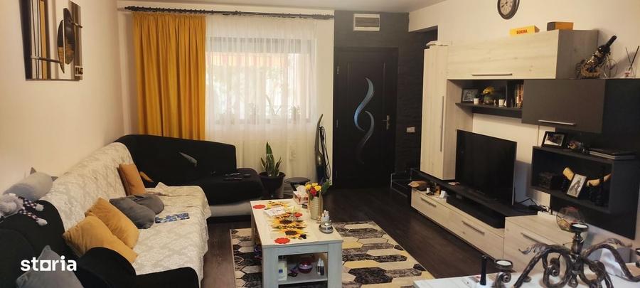 Casă cu 4 camere cu Teren 250 Mp în Valu lui Traian