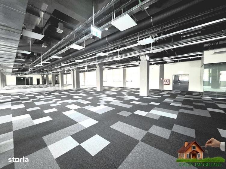 Spațiu comercial, de 1,250 mp, în Central