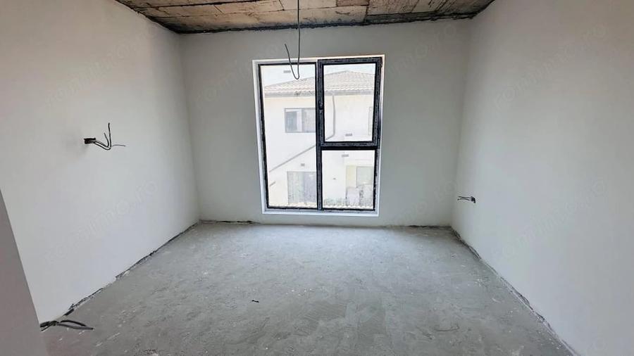 Casă cu 7 camere cu Teren 225 Mp în Chiajna