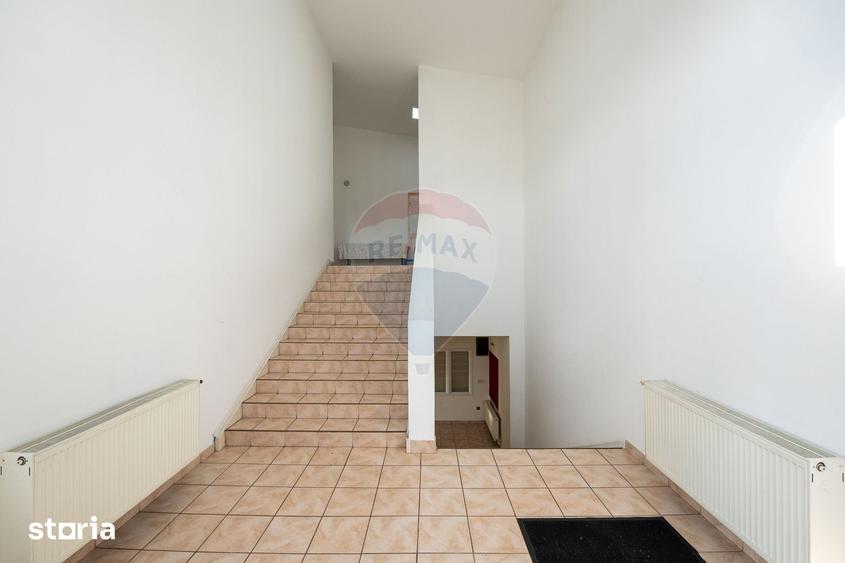 Spațiu comercial, de 350 mp, în Găvana