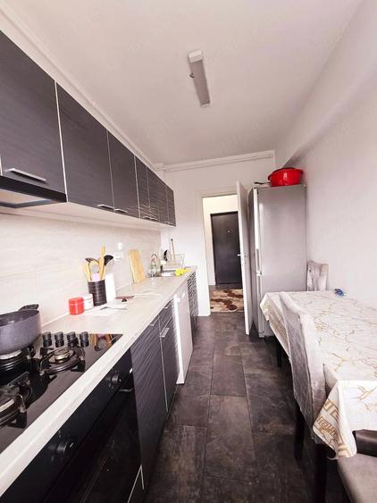 Apartament cu 2 camere decomandat în Dobroești