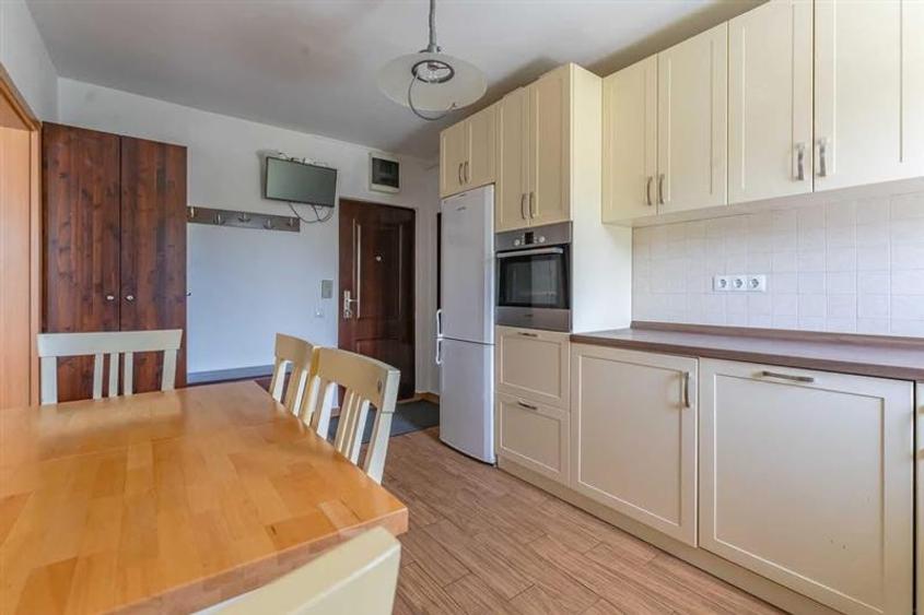 Apartament cu 2 camere semidecomandat, mobilat în Astra