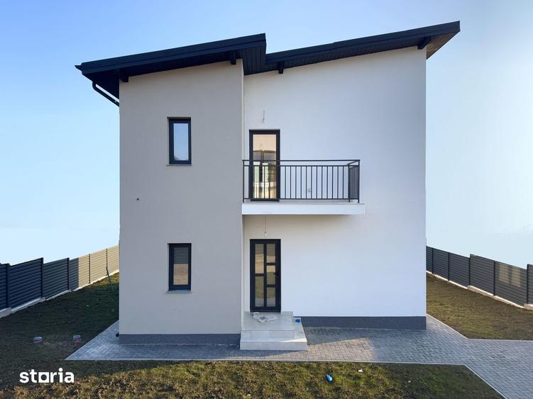 Casă cu 4 camere cu Teren 410 Mp în Miroslava