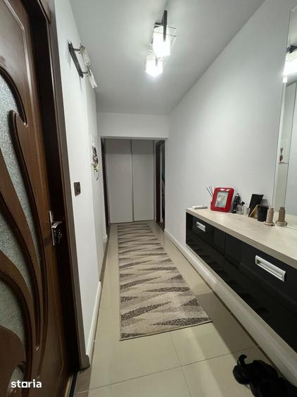 Apartament cu 2 camere decomandat în Holboca