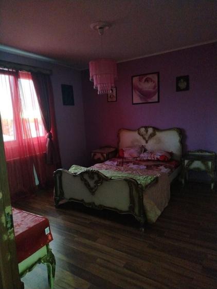 Casă individuală cu 6 camere cu Canalizare în Balotești