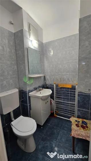 Apartament cu 3 camere decomandat în Răcădău