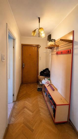 Apartament cu 2 camere semidecomandat în Girocului