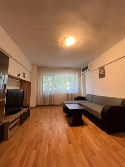 Apartament cu 2 camere decomandat în Ultracentral