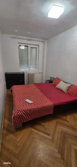 Apartament cu 3 camere decomandat în Complex Studențesc