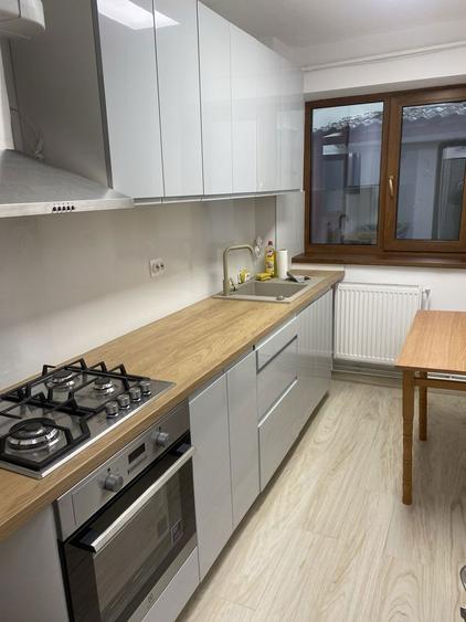 Apartament cu 3 camere în Piața Unirii