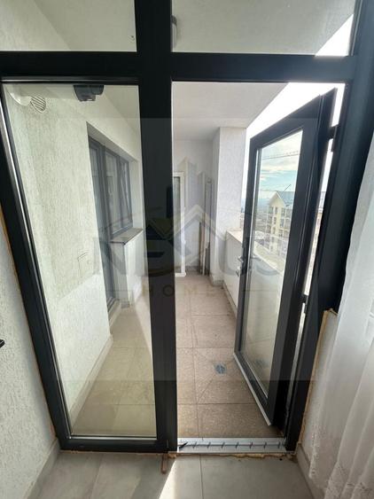 Apartament cu 2 camere semidecomandat, mobilat în Sud