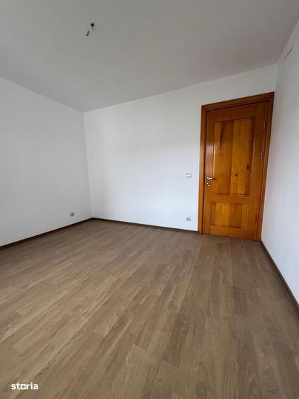 Apartament cu 4 camere în Central