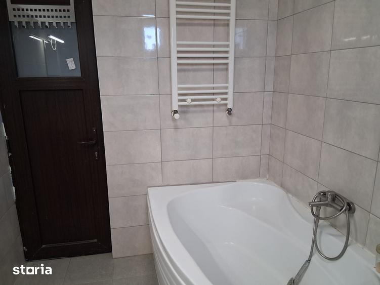 Casă cu 4 camere cu Teren 115 Mp în Central