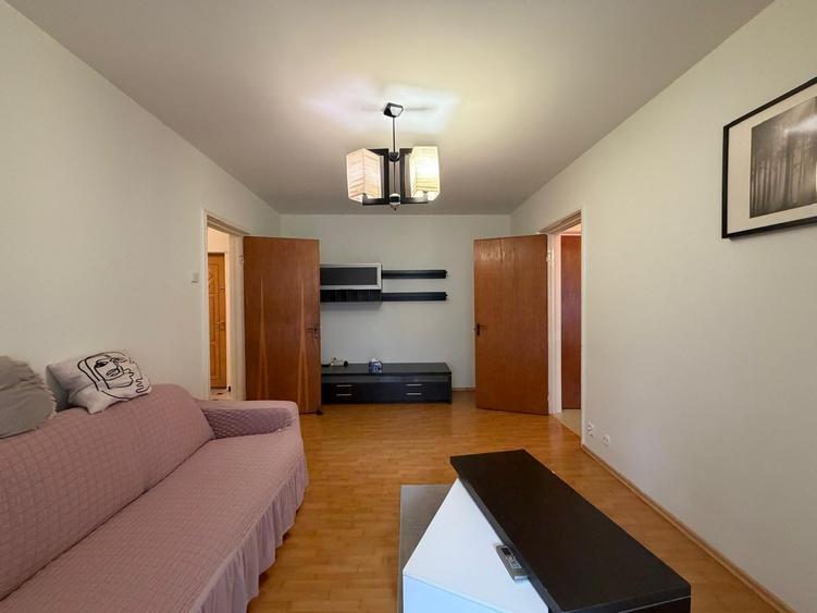 Apartament cu 2 camere semidecomandat în Titan