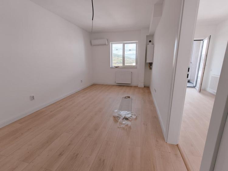 Apartament o camera | 38 mp | etaj 2 | zona Terra - 1