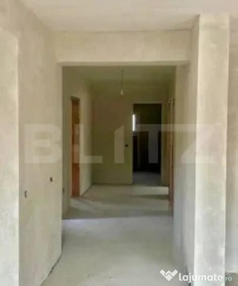 Casă cu 3 camere cu Teren 1354 Mp în Central