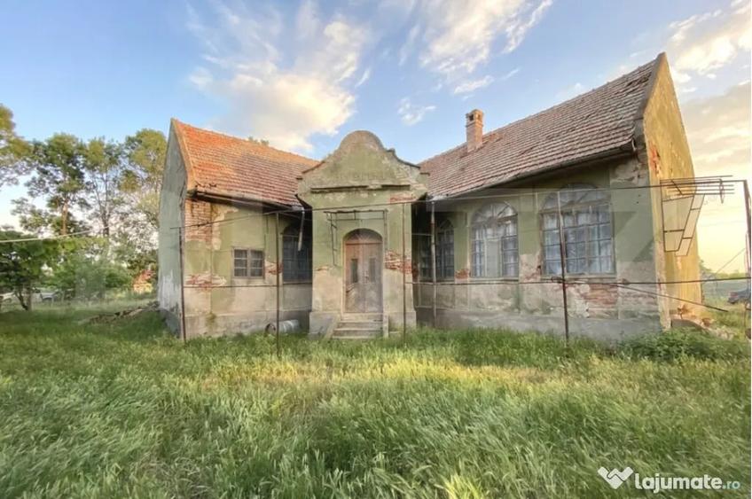 Casa de vanzare, 100 mp, teren 2993 mp, zona Dragsina - 2