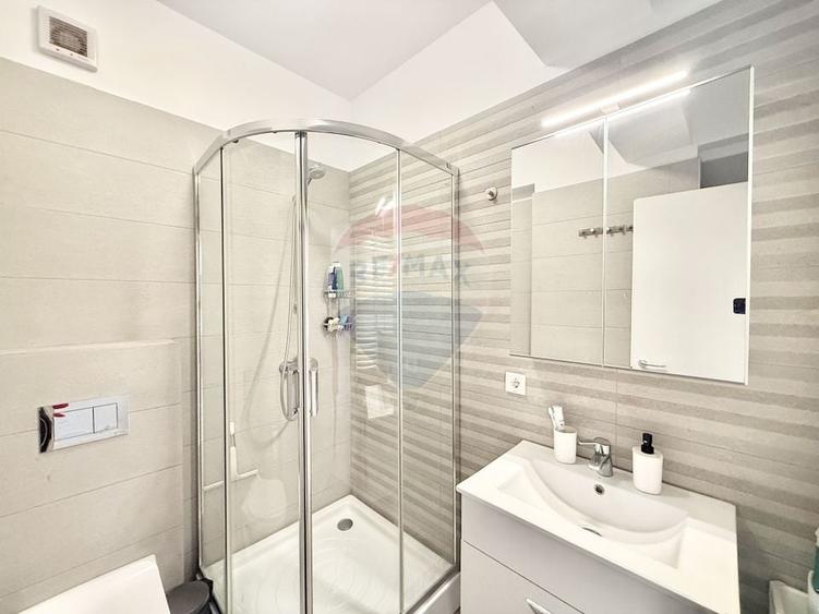 Apartament cu 3 camere decomandat, mobilat în Pipera