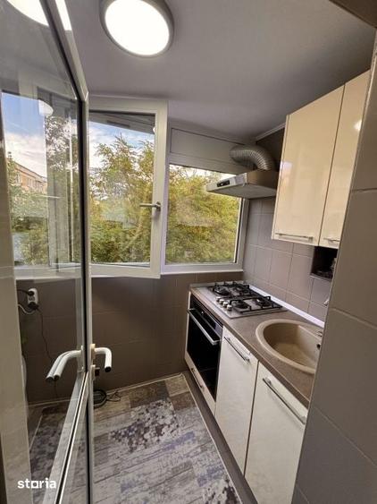 Apartament cu 2 camere decomandat în Rovine