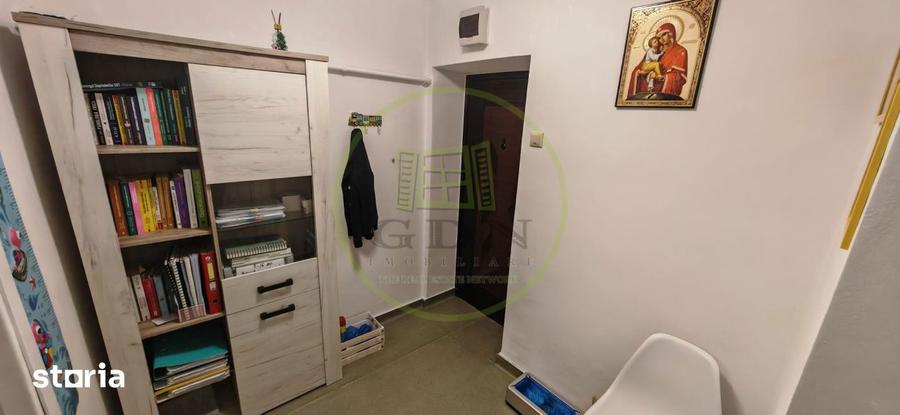 Apartament 2 camere, semidecomandat, 44 mp, Calea Severinului, zona Sw - 4