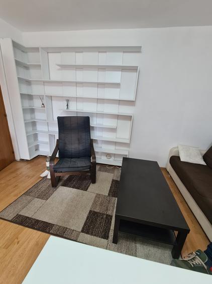 Garsonieră decomandată, mobilată în Unirii