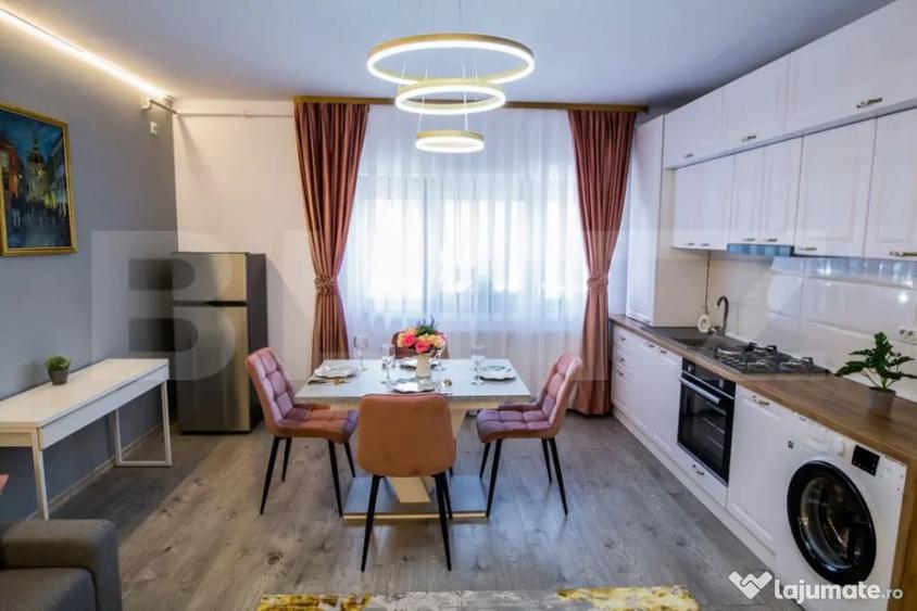 Apartament cu 3 camere semidecomandat în Central