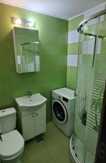 Apartament cu 2 camere decomandat în Podul de Fier