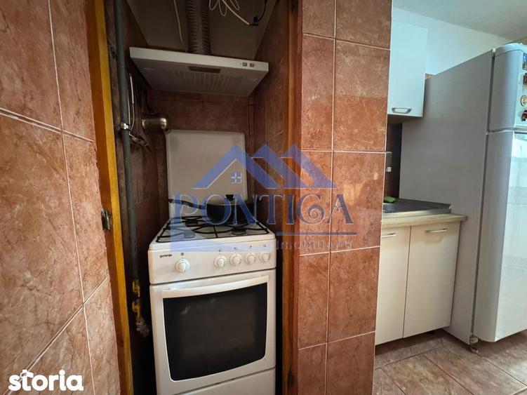 Apartament cu 3 camere decomandat, mobilat în Casa de Cultură