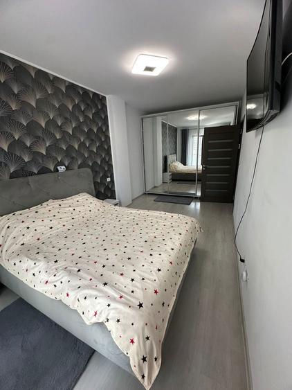 Apartament cu 2 camere semidecomandat în Valea Adâncă